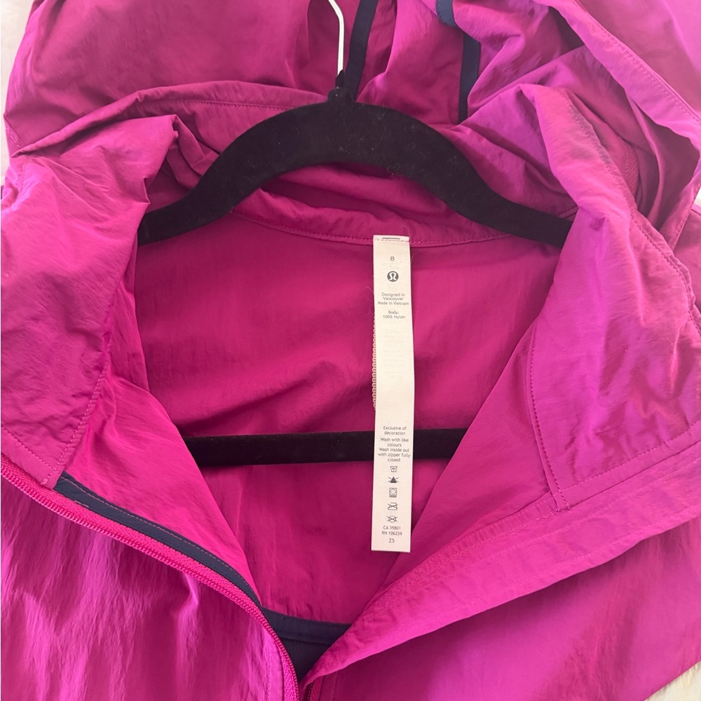 Lululemon packable windbreaker jacket - image 5